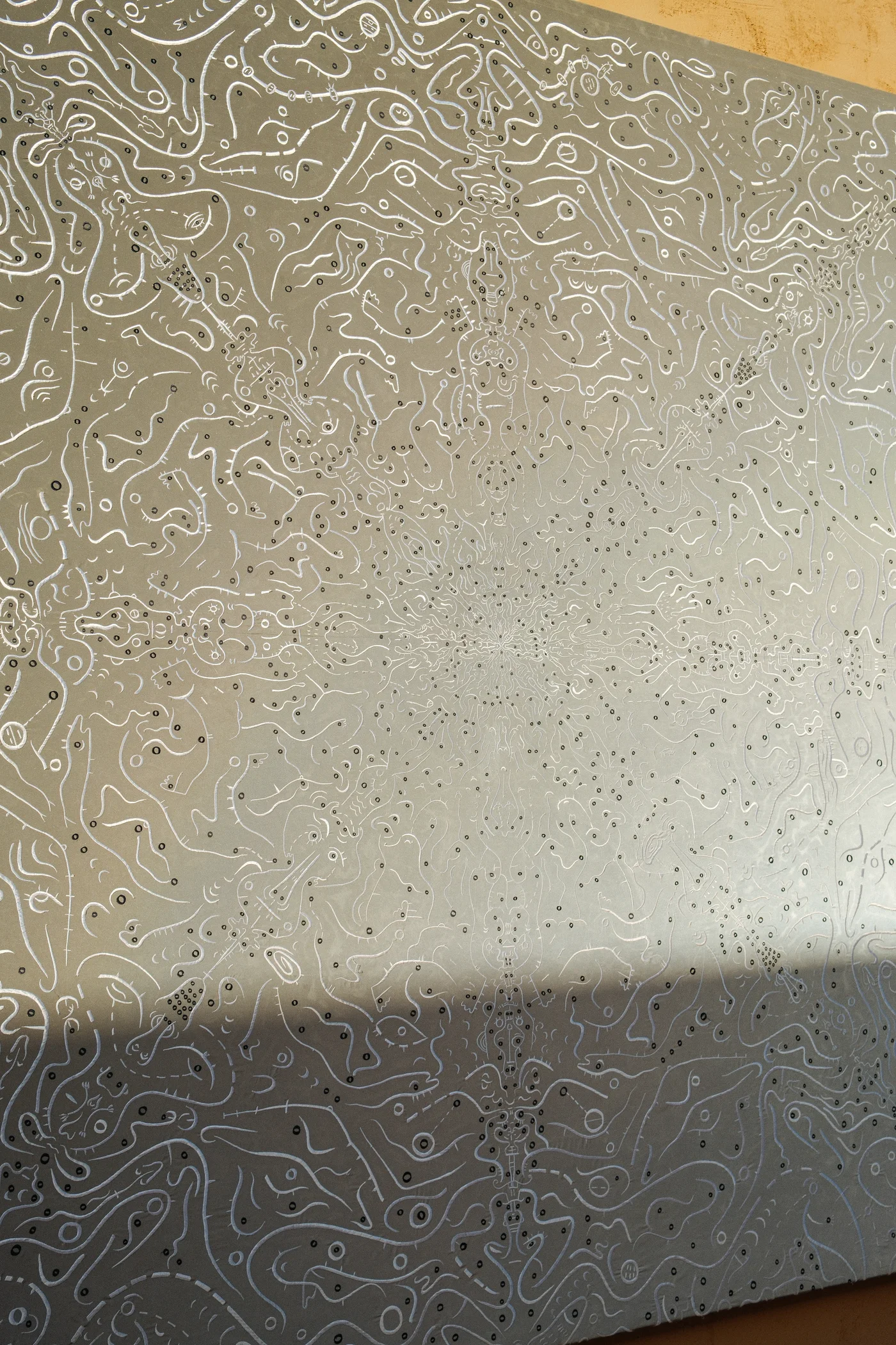 Detail of reflective embroidery in Salto a lo Desconocido